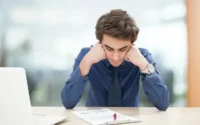 Pode fazer dois estágios ao mesmo tempo