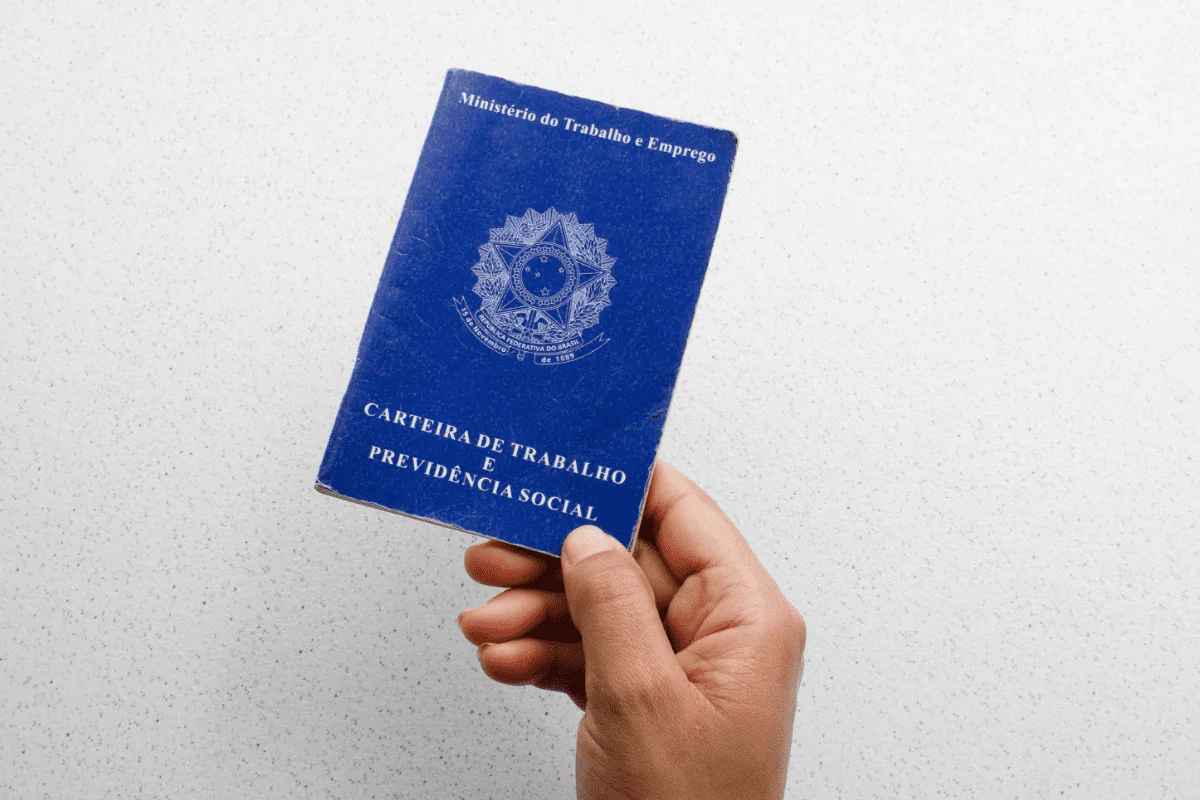 Estágio precisa de carteira de trabalho